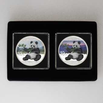 Silbermünze 2 x 30g "Panda" 2017 (koloriert) Set – 2-teilig Night & Day (China)